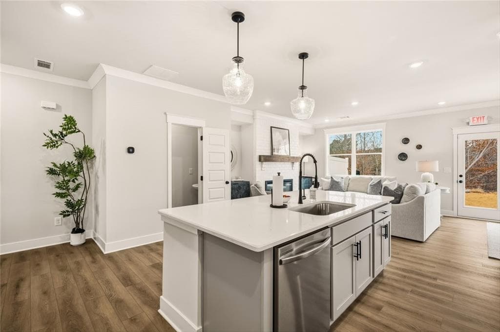3 bedroom, 3 bathroom, 1,850 sq ft townhouse under contract at 4178 Millstone Park Lane, Gainesville, GA 30504 — photo 9