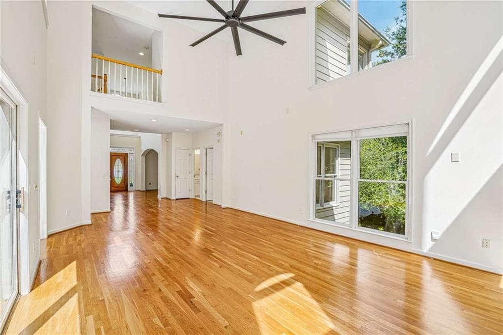 6 bedroom, 5 bathroom, 5,110 sq ft single family residence for sale at 802 Eastside Pointe, Woodstock, GA 30189 — photo 3