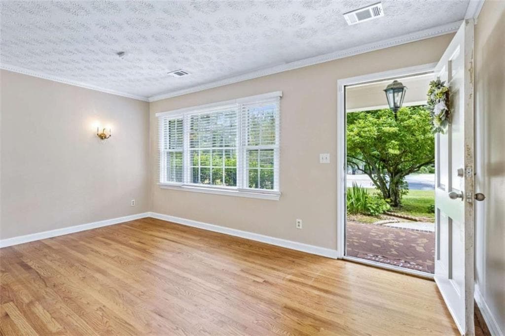 3 bedroom, 3 bathroom, 2,712 sq ft single family residence for sale at 4256 Hamilton Mill Road, Buford, GA 30519 — photo 4