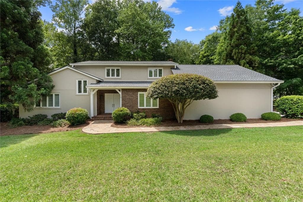 4 bedroom, 3 bathroom, 3,476 sq ft single family residence for sale at 136 S Ole Hickory Trail, Carrollton, GA 30117