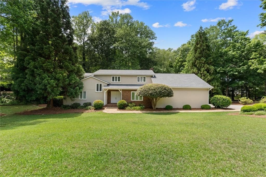 4 bedroom, 3 bathroom, 3,476 sq ft single family residence for sale at 136 S Ole Hickory Trail, Carrollton, GA 30117 — photo 6