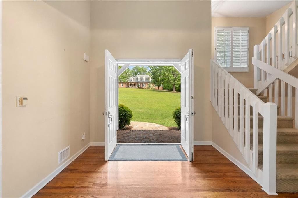 4 bedroom, 3 bathroom, 3,476 sq ft single family residence for sale at 136 S Ole Hickory Trail, Carrollton, GA 30117 — photo 7