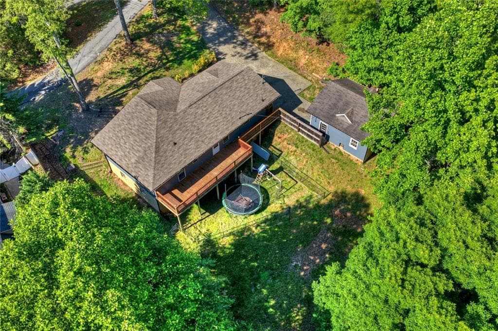 5 bedroom, 3 bathroom, 2,288 sq ft single family residence under contract at 317 Hideaway Place, Morganton, GA 30560 — photo 8