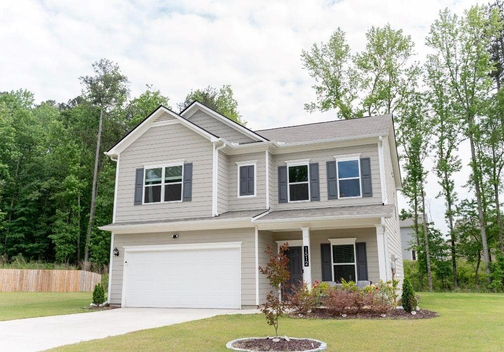 4 bedroom, 3 bathroom, 2,053 sq ft single family residence for sale at 1512 Cragston Drive, Winder, GA 30680