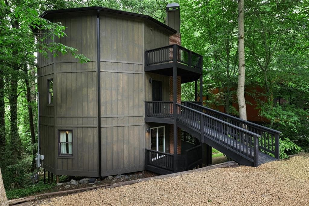 3 bedroom, 3 bathroom, 2,166 sq ft single family residence for sale at 595 Overbrook Drive, Atlanta, GA 30318 — photo 2
