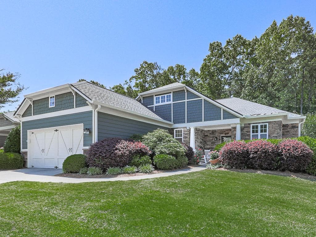 626 Laurel Crossing