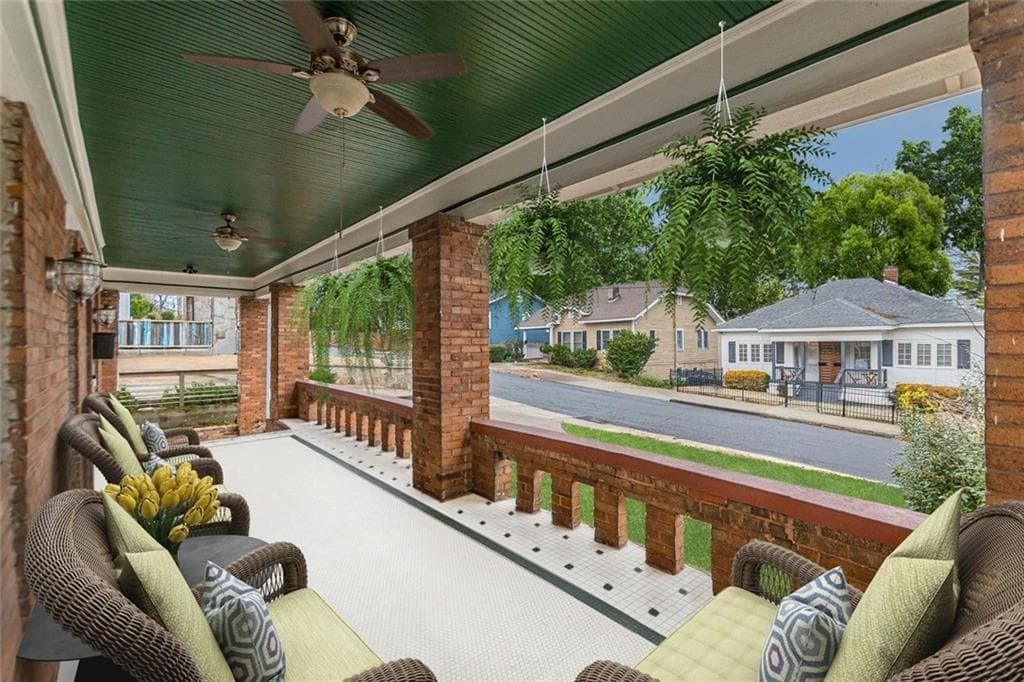 4 bedroom, 3 bathroom, 2,300 sq ft single family residence for sale at 537 Winton Terrace, Atlanta, GA 30308 — photo 2