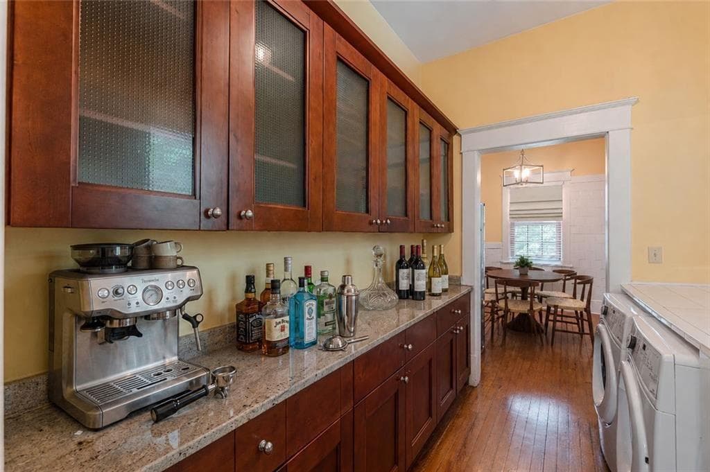 4 bedroom, 3 bathroom, 2,300 sq ft single family residence for sale at 537 Winton Terrace, Atlanta, GA 30308 — photo 8