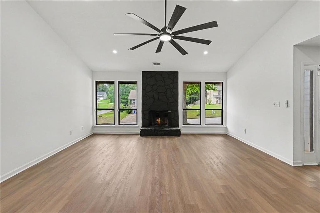 3 bedroom, 2 bathroom, 2,013 sq ft single family residence for sale at 1030 Chapman Lane, Stone Mountain, GA 30088 — photo 3