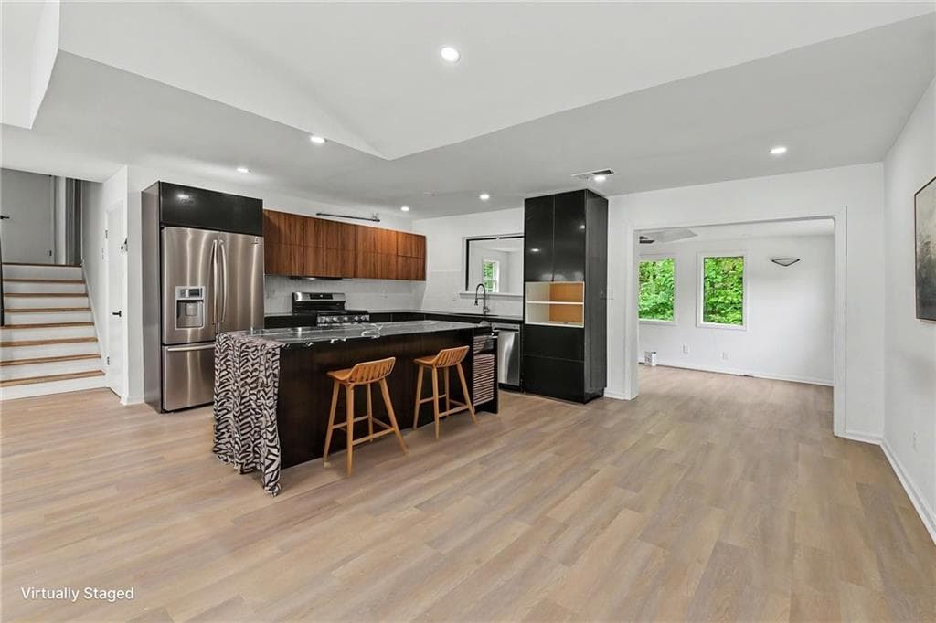 3 bedroom, 2 bathroom, 2,013 sq ft single family residence for sale at 1030 Chapman Lane, Stone Mountain, GA 30088 — photo 4