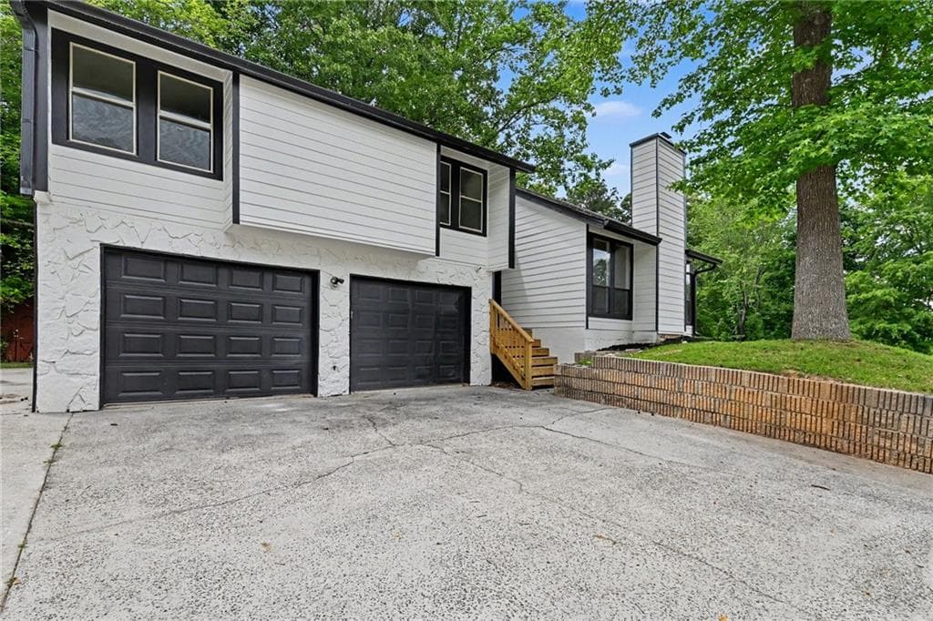 3 bedroom, 2 bathroom, 2,013 sq ft single family residence for sale at 1030 Chapman Lane, Stone Mountain, GA 30088 — photo 7