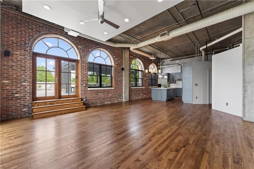 1 bedroom, 2 bathroom, 1,550 sq ft condominium for sale at 3235 Roswell Road 803, Atlanta, GA 30305 — photo 6