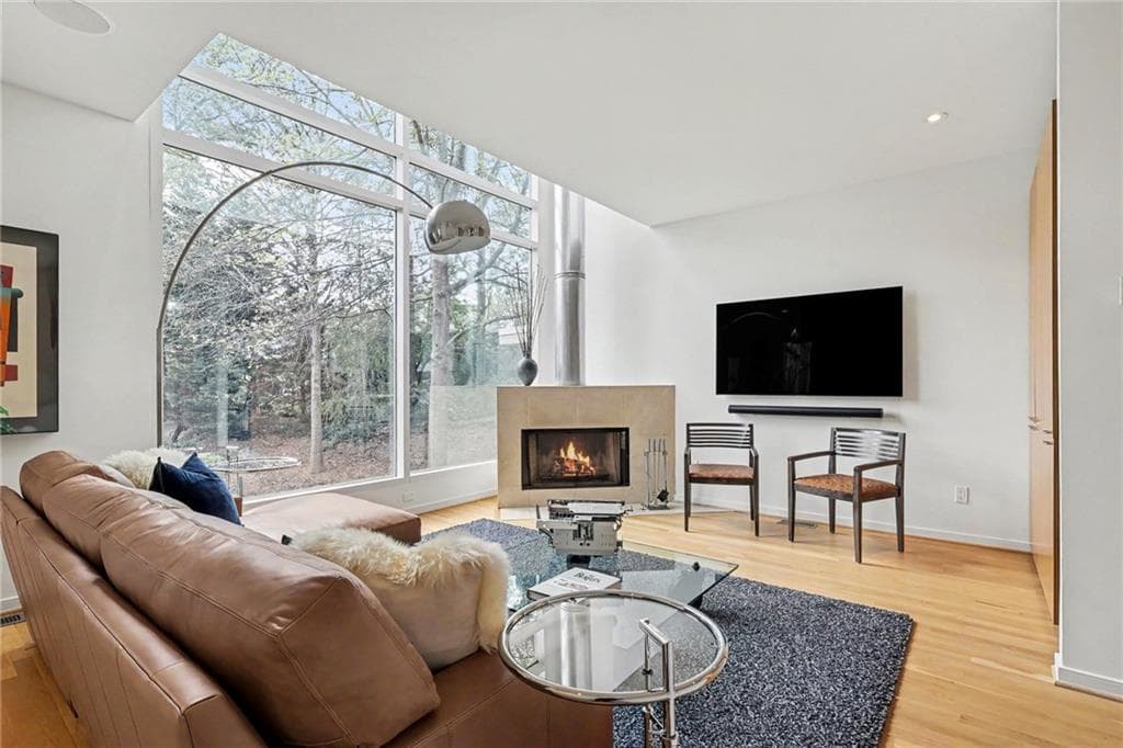 2 bedroom, 4 bathroom, 1,820 sq ft townhouse sold at 2465 Field Way, Atlanta, GA 30319