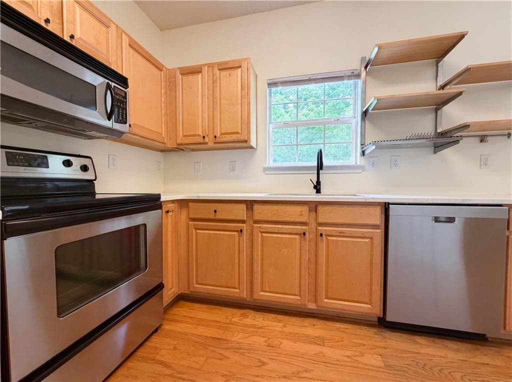 2 bedroom, 3 bathroom, 1,595 sq ft townhouse for sale at 2350 Heritage Park Circle 24, Kennesaw, GA 30144 — photo 8