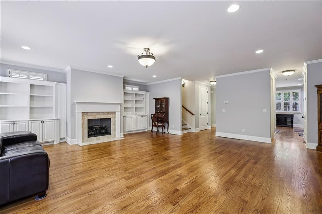 4 bedroom, 4 bathroom, 3,565 sq ft townhouse for sale at 5577 Julian Place, Atlanta, GA 30342 — photo 7