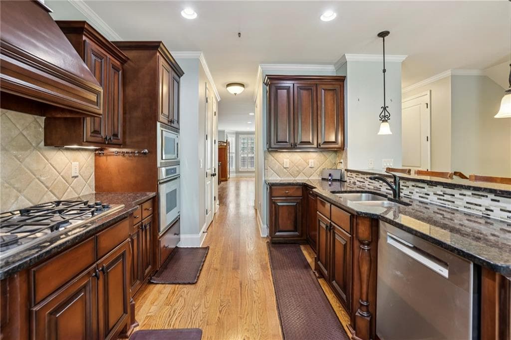 4 bedroom, 4 bathroom, 3,565 sq ft townhouse for sale at 5577 Julian Place, Atlanta, GA 30342 — photo 9