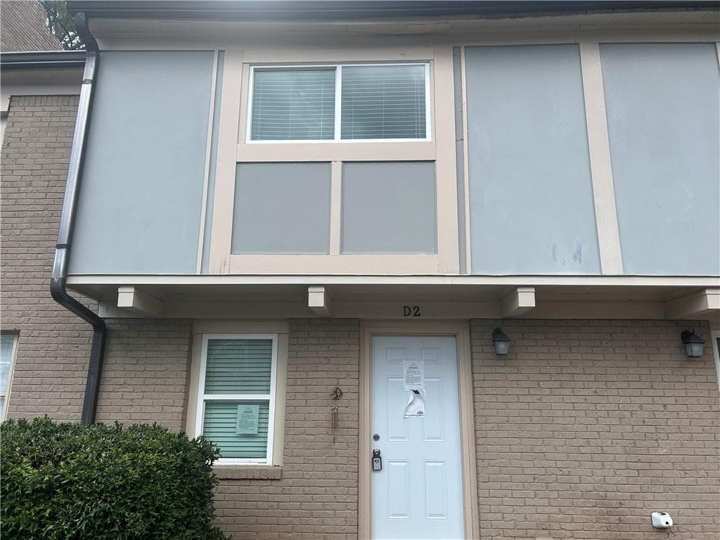 2 bedroom, 3 bathroom, 1,728 sq ft townhouse for sale at 2604 Campbellton Road 2D, Atlanta, GA 30311 — photo 1 of 19