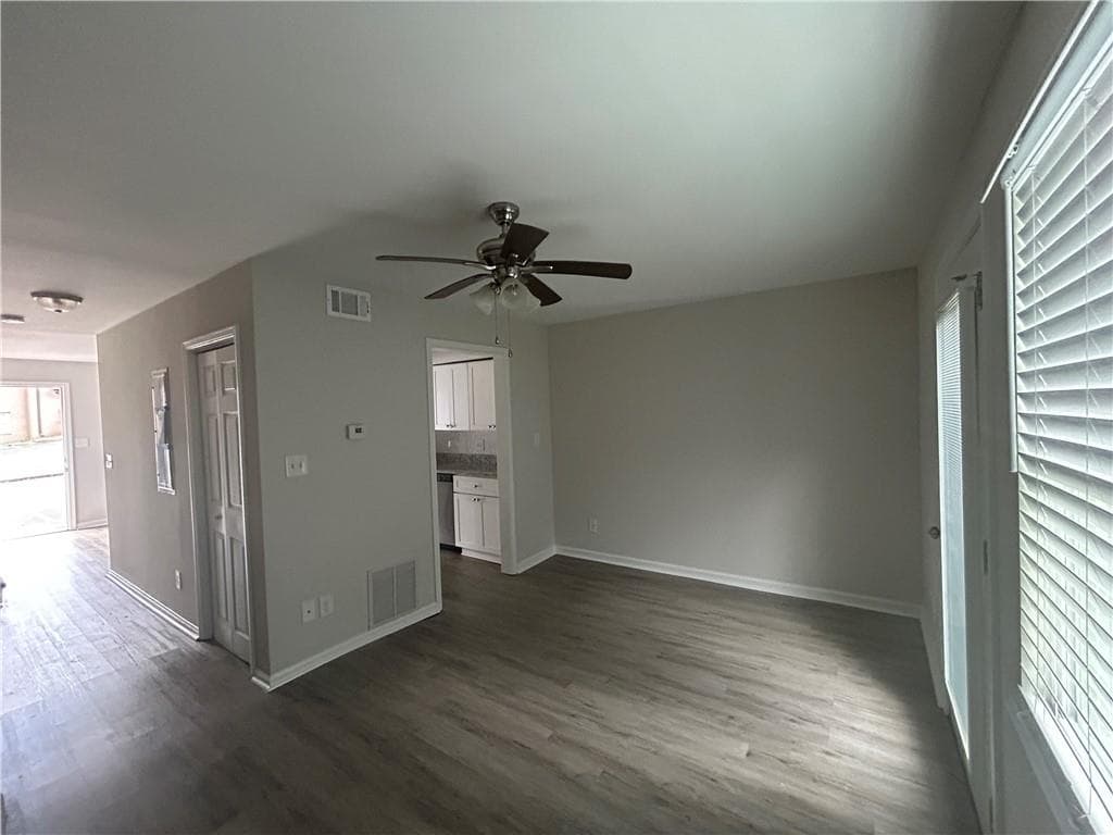 2 bedroom, 3 bathroom, 1,728 sq ft townhouse for sale at 2604 Campbellton Road 2D, Atlanta, GA 30311 — photo 5