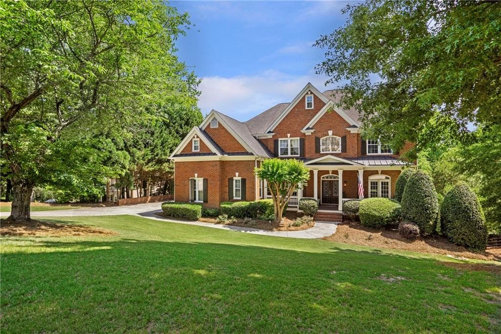 5 bedroom, 6 bathroom, 6,484 sq ft single family residence for sale at 805 Lake Mist Cove, Alpharetta, GA 30004 — photo 3