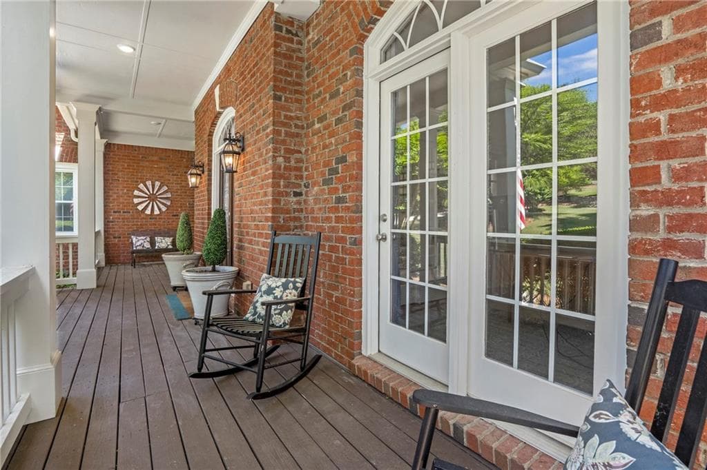 5 bedroom, 6 bathroom, 6,484 sq ft single family residence for sale at 805 Lake Mist Cove, Alpharetta, GA 30004 — photo 5