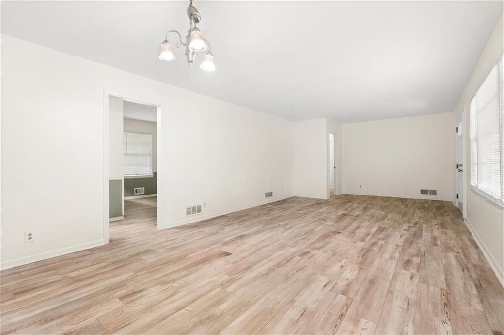 3 bedroom, 2 bathroom, 1,798 sq ft single family residence for sale at 1267 Sycamore Drive, Lilburn, GA 30047 — photo 5