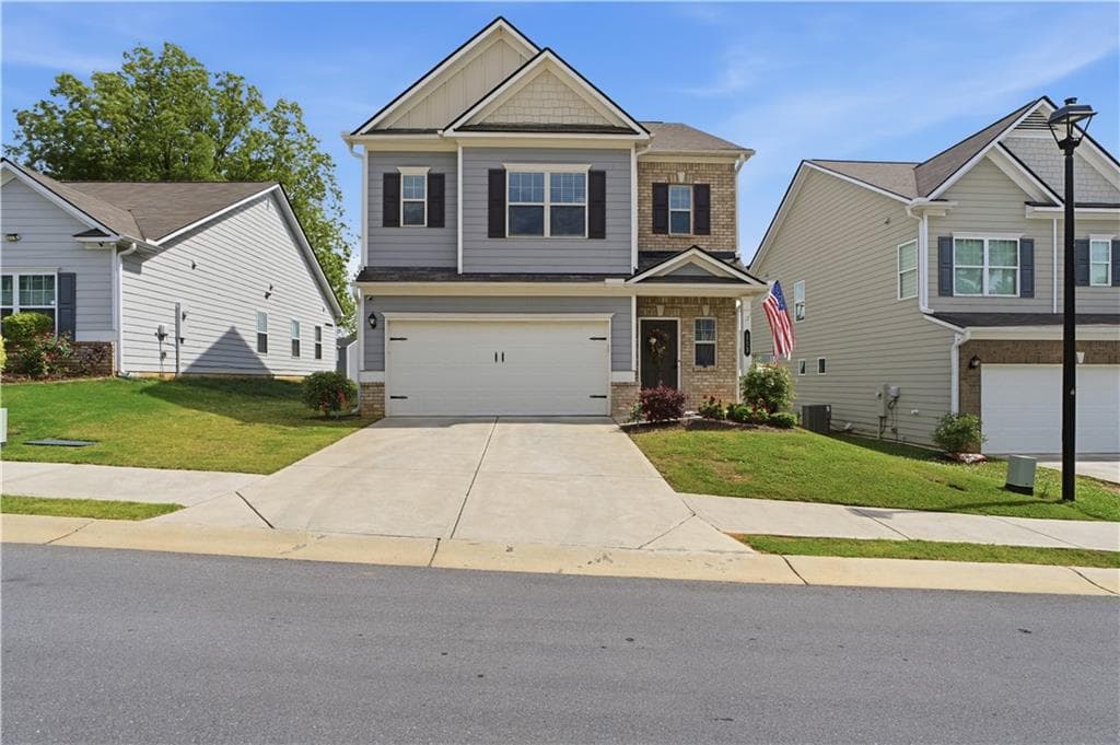 4 bedroom, 3 bathroom, 2,031 sq ft single family residence for sale at 113 Waterside Drive, Calhoun, GA 30701 — photo 1 of 41