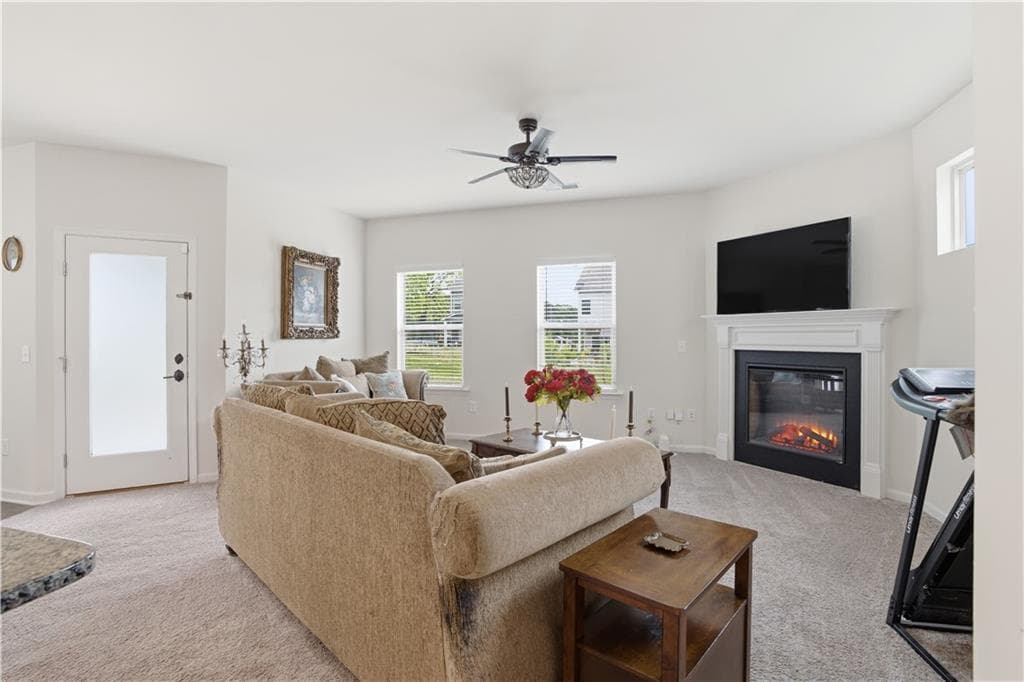 4 bedroom, 3 bathroom, 2,031 sq ft single family residence for sale at 113 Waterside Drive, Calhoun, GA 30701 — photo 4
