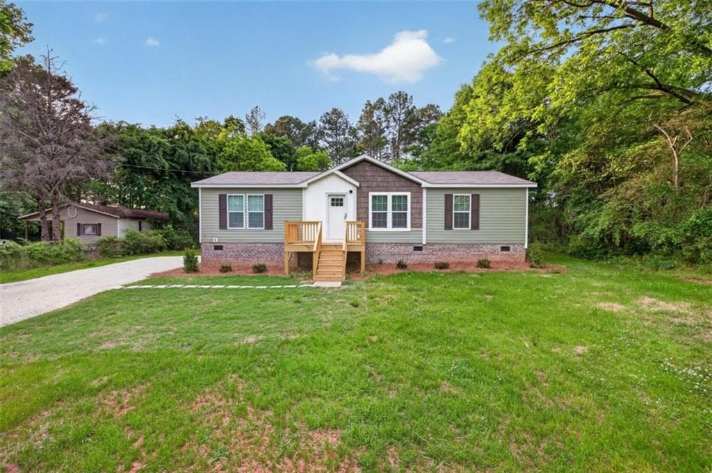 3 bedroom, 2 bathroom, 1,248 sq ft single family residence under contract at 741 Thompson Lane, Loganville, GA 30052