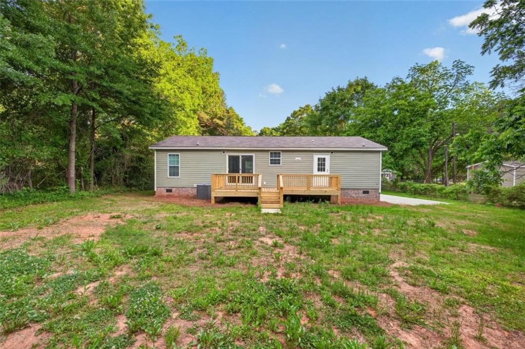 3 bedroom, 2 bathroom, 1,248 sq ft single family residence under contract at 741 Thompson Lane, Loganville, GA 30052 — photo 4