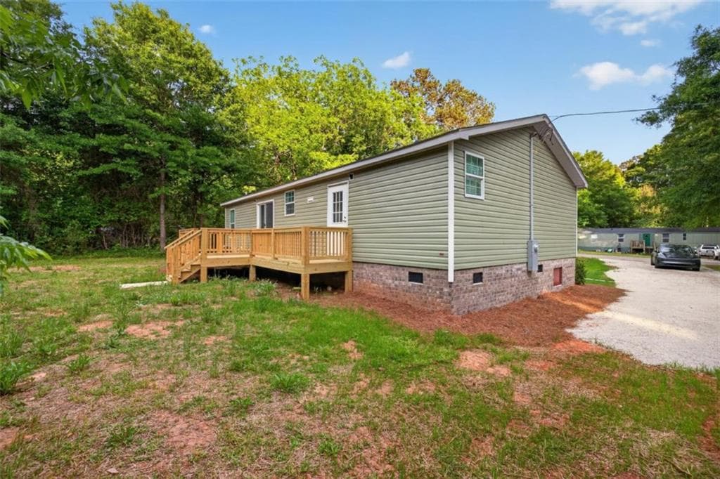 3 bedroom, 2 bathroom, 1,248 sq ft single family residence under contract at 741 Thompson Lane, Loganville, GA 30052 — photo 6