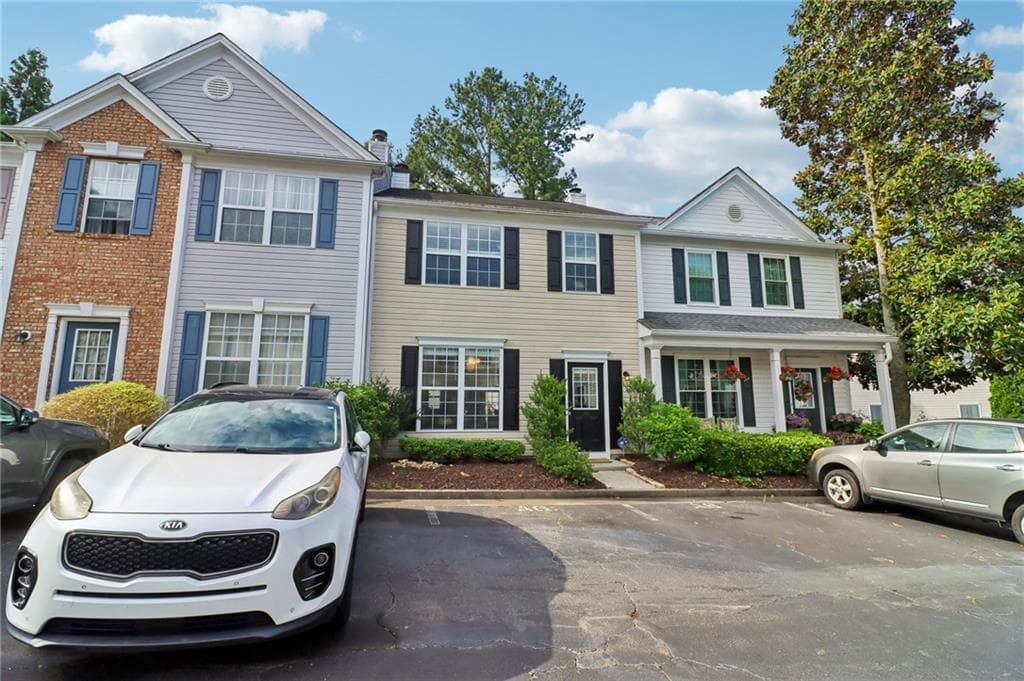 3 bedroom, 3 bathroom, 1,370 sq ft townhouse for sale at 10900 Wittenridge Drive A6, Alpharetta, GA 30022 — photo 6