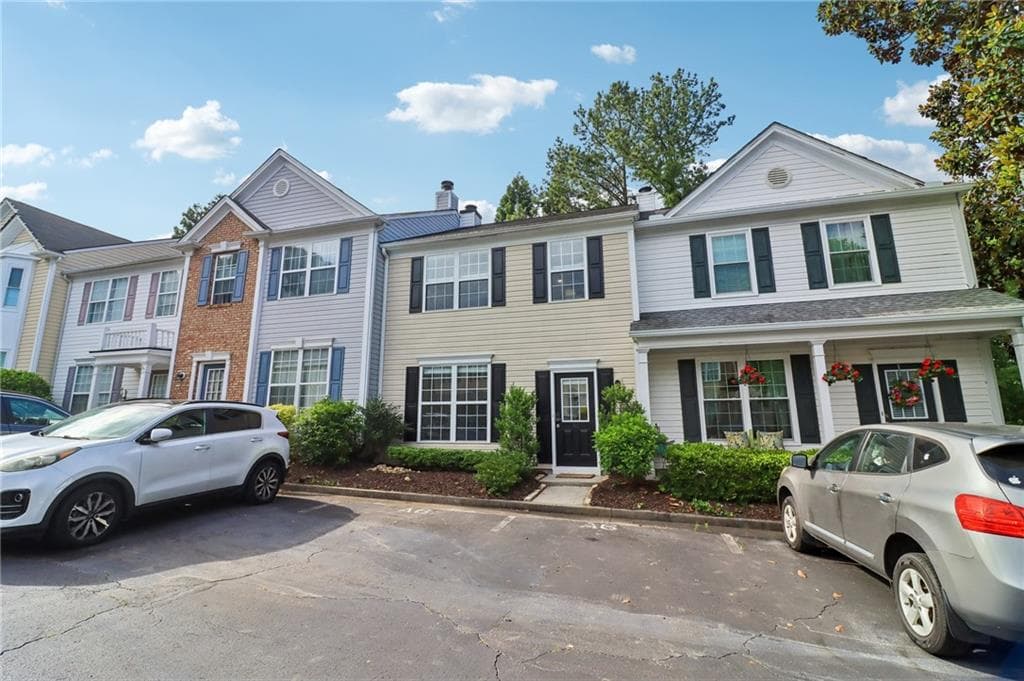 3 bedroom, 3 bathroom, 1,370 sq ft townhouse for sale at 10900 Wittenridge Drive A6, Alpharetta, GA 30022 — photo 7