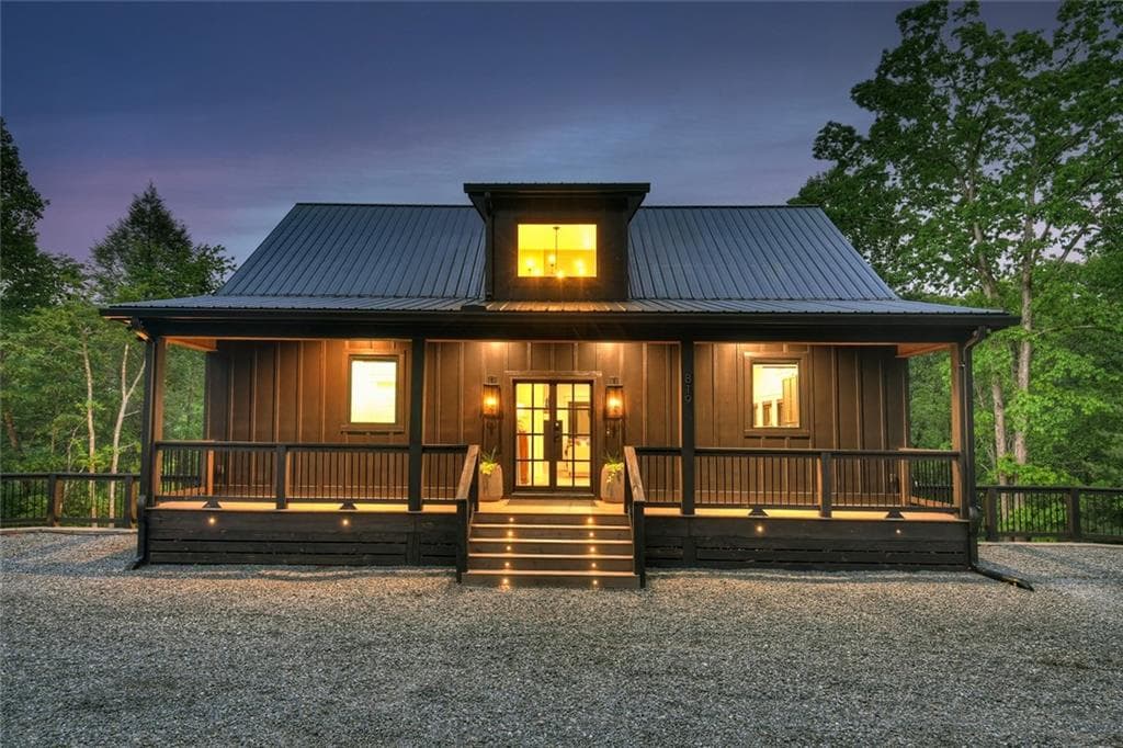 3 bedroom, 5 bathroom, 2,720 sq ft single family residence under contract at 819 Hap Holt Road, Ellijay, GA 30540 — photo 4