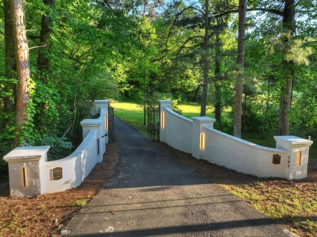 5 bedroom, 5 bathroom, 5,088 sq ft single family residence for sale at 247 Craigtown Road, Ellijay, GA 30540 — photo 9