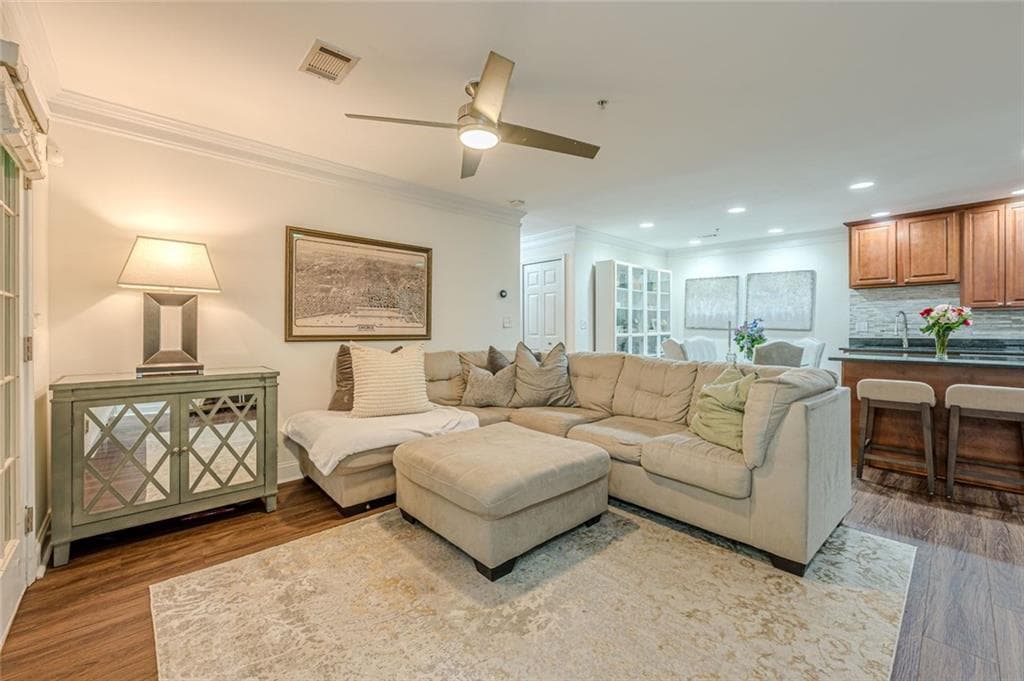 2 bedroom, 2 bathroom, 1,151 sq ft condominium for sale at 508 Madison Court, Smyrna, GA 30080 — photo 2