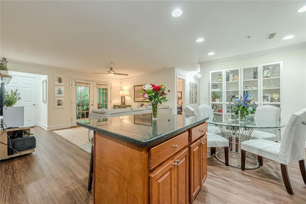 2 bedroom, 2 bathroom, 1,151 sq ft condominium for sale at 508 Madison Court, Smyrna, GA 30080 — photo 4