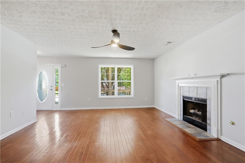 4 bedroom, 3 bathroom, 2,027 sq ft single family residence for sale at 3485 Bethesda Park Court, Lawrenceville, GA 30044 — photo 8