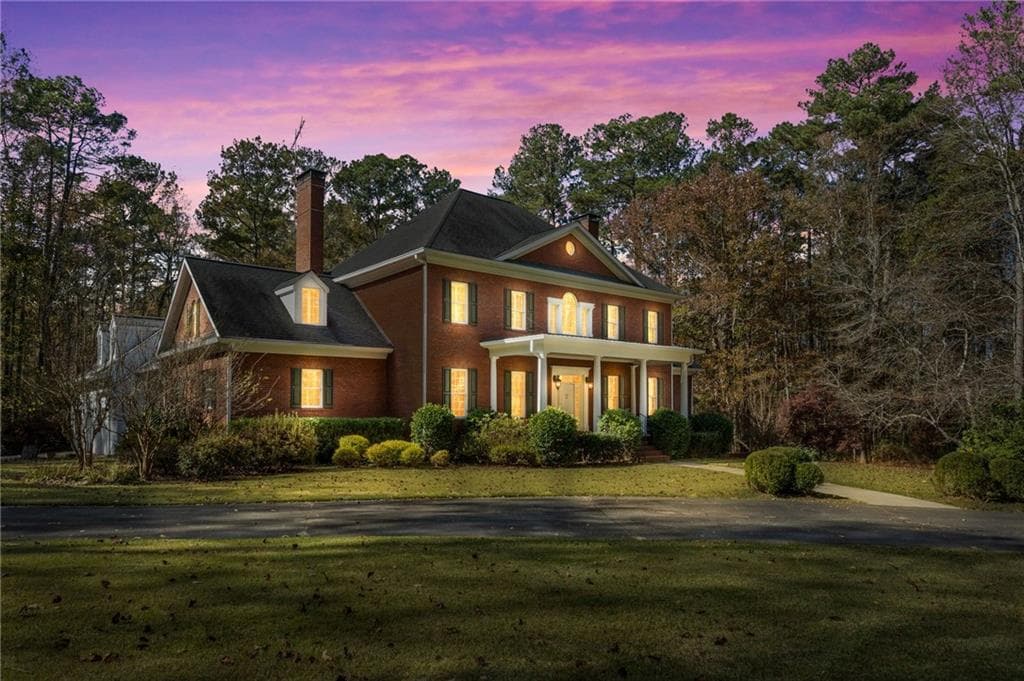 5 bedroom, 5 bathroom, 5,539 sq ft single family residence for sale at 8467 Hearn Road, Chattahoochee Hills, GA 30268 — photo 3