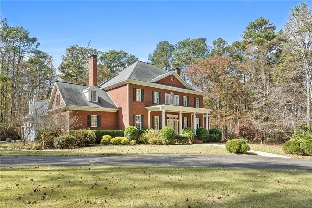 5 bedroom, 5 bathroom, 5,539 sq ft single family residence for sale at 8467 Hearn Road, Chattahoochee Hills, GA 30268 — photo 5