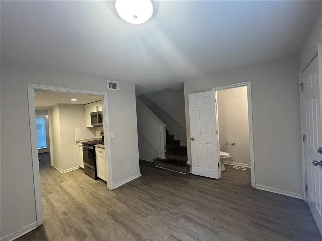 2 bedroom, 3 bathroom, 1,728 sq ft townhouse for sale at 2604 Campbellton Road D4, Atlanta, GA 30311 — photo 3