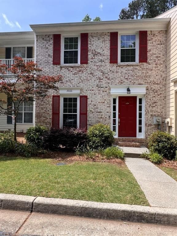 3 bedroom, 4 bathroom, 2,184 sq ft townhouse under contract at 3666 Centennial Square, Peachtree Corners, GA 30092 — photo 2
