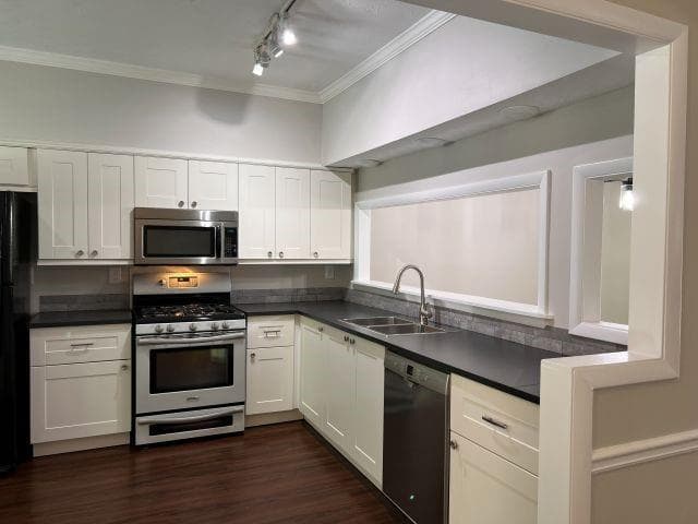 3 bedroom, 4 bathroom, 2,184 sq ft townhouse under contract at 3666 Centennial Square, Peachtree Corners, GA 30092 — photo 6