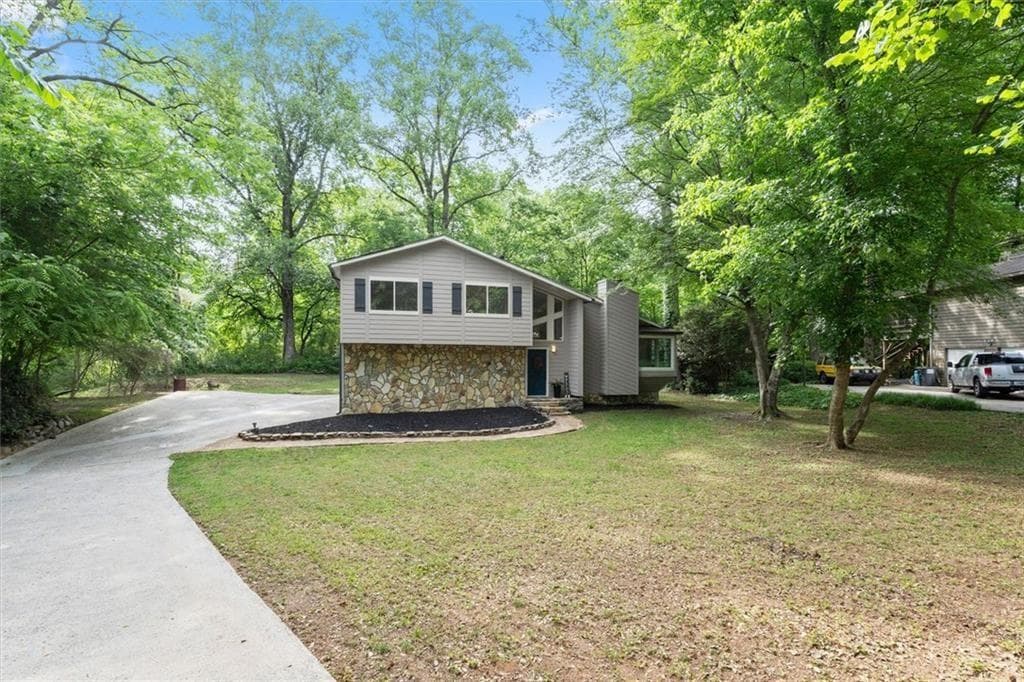 4 bedroom, 4 bathroom, 2,914 sq ft single family residence for sale at 189 Castlebar Court, Mableton, GA 30126