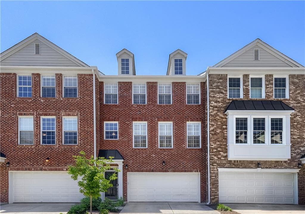 3827 Chattahoochee Summit Drive 6, Atlanta, GA 30339 — most recent listing photo