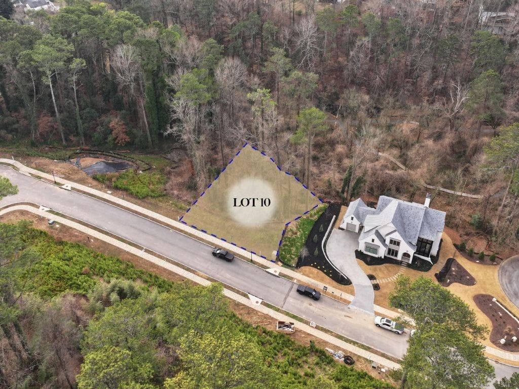single family residence for sale at 477 Emily Reed Lane, Atlanta, GA 30342 — photo 1 of 4