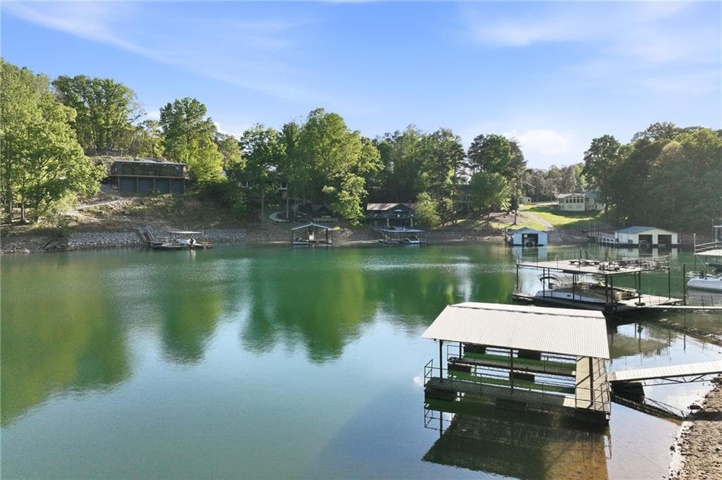 3 bedroom, 4 bathroom, 3,832 sq ft single family residence under contract at 7835 Chinquapin Lane, Cumming, GA 30041 — photo 7