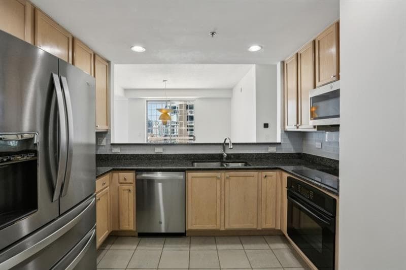 1 bedroom, 1 bathroom, 1,250 sq ft condominium for rent at 285 Centennial Olympic Park Drive 1108, Atlanta, GA 30313 for $2,300 a month — photo 4