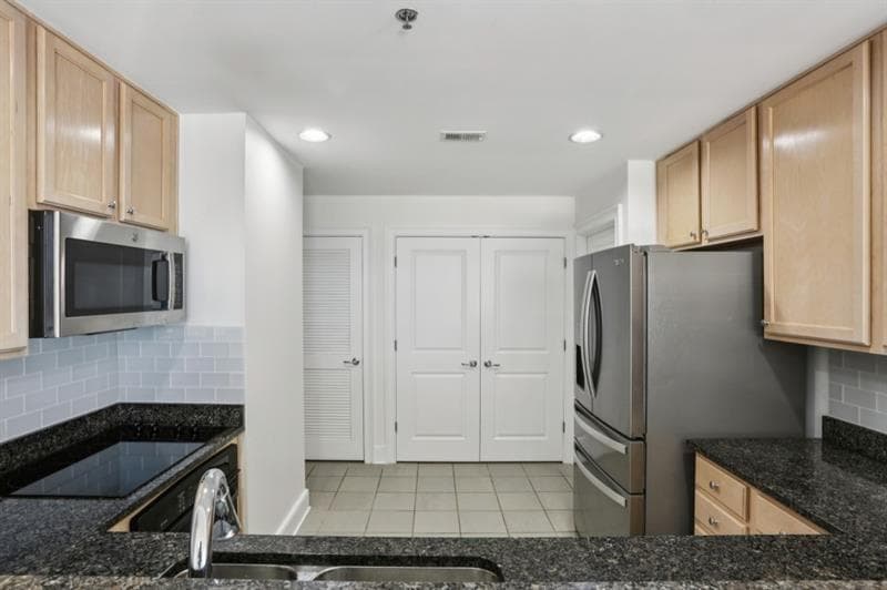 1 bedroom, 1 bathroom, 1,250 sq ft condominium for rent at 285 Centennial Olympic Park Drive 1108, Atlanta, GA 30313 for $2,300 a month — photo 6