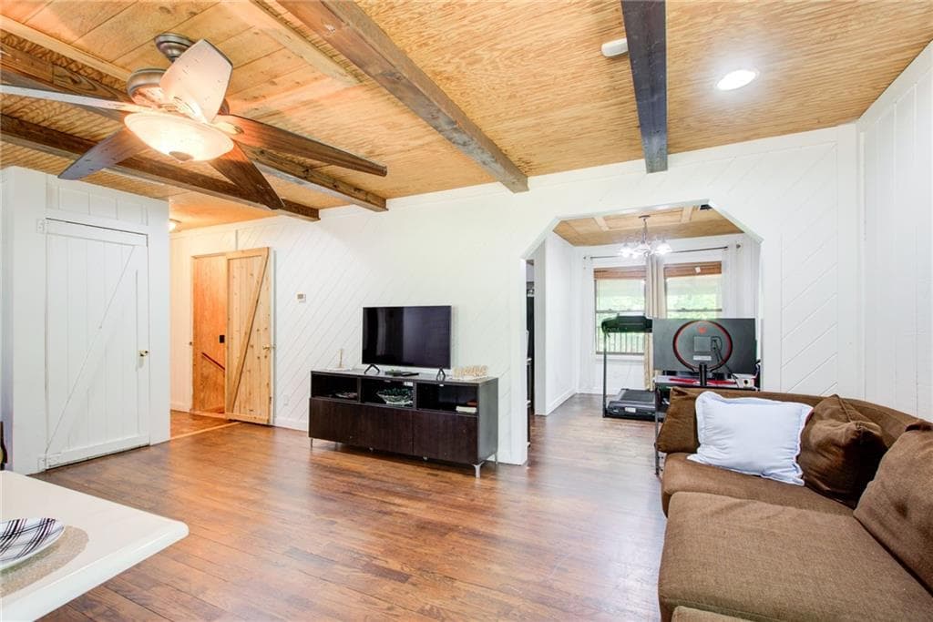 4 bedroom, 3 bathroom, 2,464 sq ft single family residence for sale at 8176 E HIGHWAY 5, Whitesburg, GA 30185 — photo 6