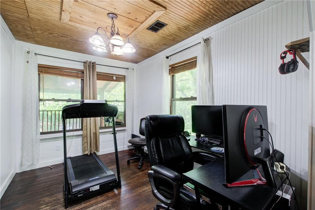 4 bedroom, 3 bathroom, 2,464 sq ft single family residence for sale at 8176 E HIGHWAY 5, Whitesburg, GA 30185 — photo 7